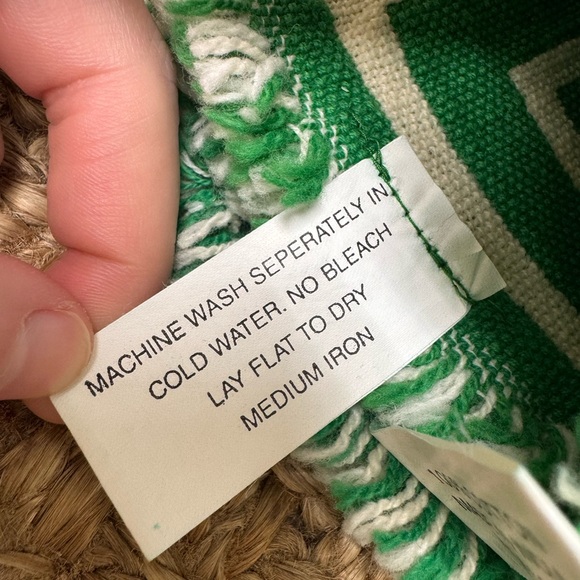 St Patrick's Shamrock Reversible Woven Placements - Picture 6 of 7